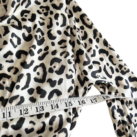 Zara Cream/Black Satin Animal Print V-neck Wrap Dress size Medium - Picture 5 of 6